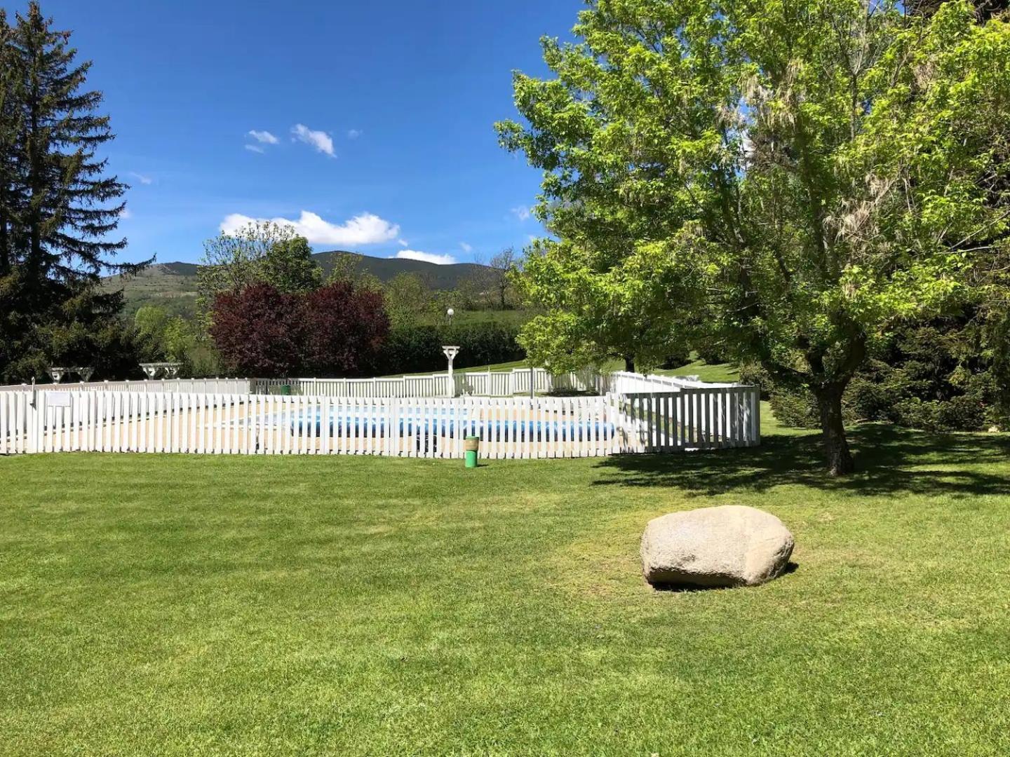 Cerdanya En Familia Montana Park Apartamento Enveitg Exterior foto